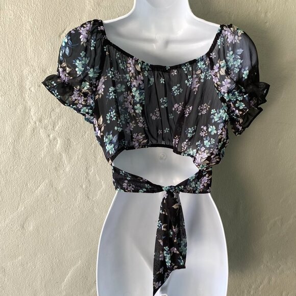 2Bella FLORAL CROPPED SHEER TOP LG NWOT - Picture 4 of 7